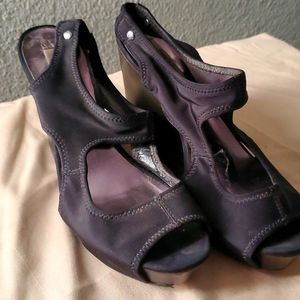 Women's black heels